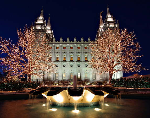 Salt Lake Temple December 2008 With Fountain
